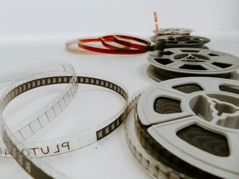 Filme Romanesti De Dragoste 768x