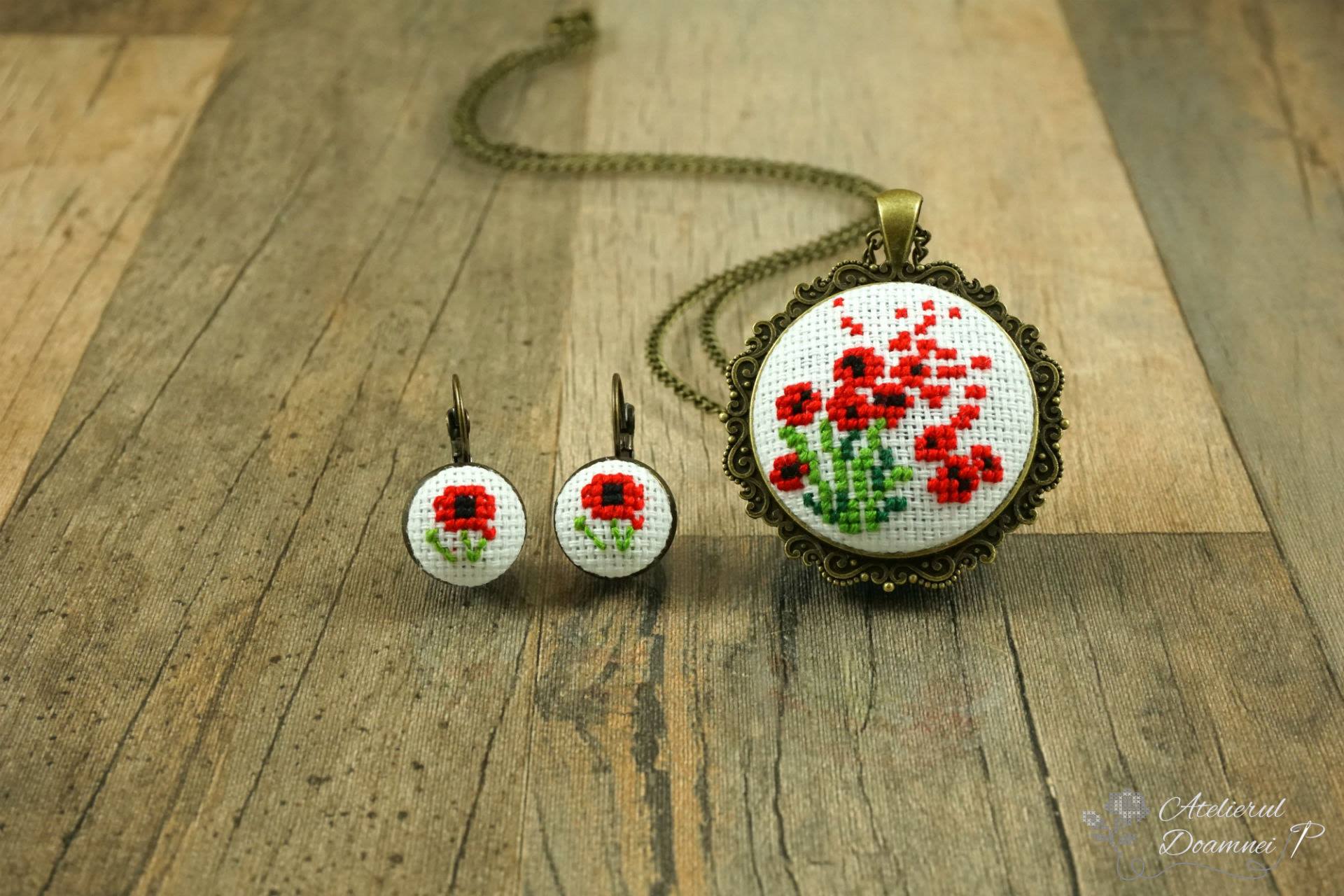 Atelierul Doamnei P 01 Poze