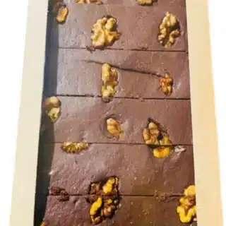 Cutie mijlocie cu ciocolată de casă fără zahăr by Violetta, o delicatesă sănătoasă și gustoasă, perfectă pentru iubitorii de