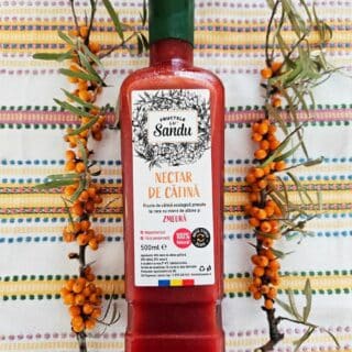 Nectar de Catina cu miere si Zmeura 500ml, un elixir natural bogat în vitamine și antioxidanți. Îmbină beneficiile catinei,