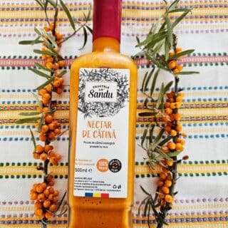 Nectar de Catina presat la rece 500ml, un supliment natural bogat în vitamine, antioxidanți și acizi grași esențiali. Ideal