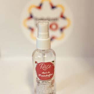 Apă de trandafiri Paboland, tonifiant natural pentru ten, cu proprietăți hidratante și calmante. Ideală pentru revitalizarea