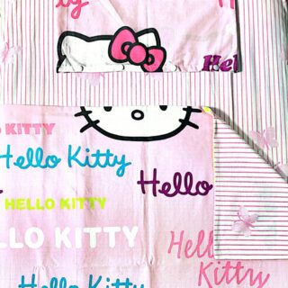 Lenjerie patut bebelusi, roz cu fluturasi, Hello Kitty