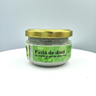 Pasta de dinți BioTerra Family 150g oferă o curățare naturală și protecție completă pentru întreaga familie. Formula sa